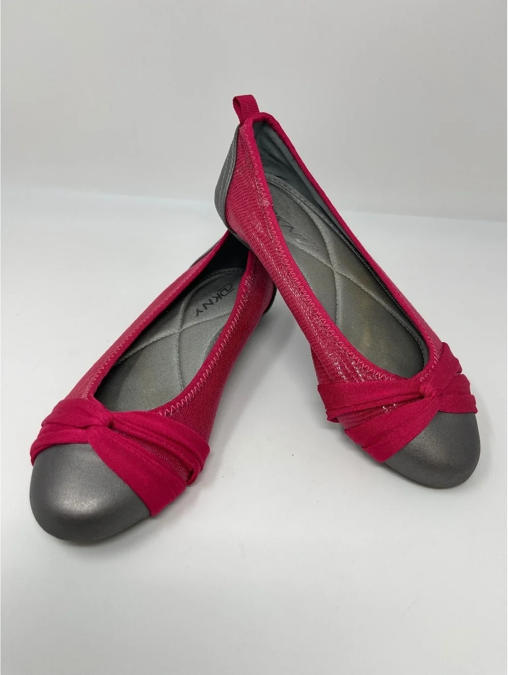 DKNY Womens Pink Metallic Grey Ballet Flats Knot Toe Elastic Comfort Shoes 5.5